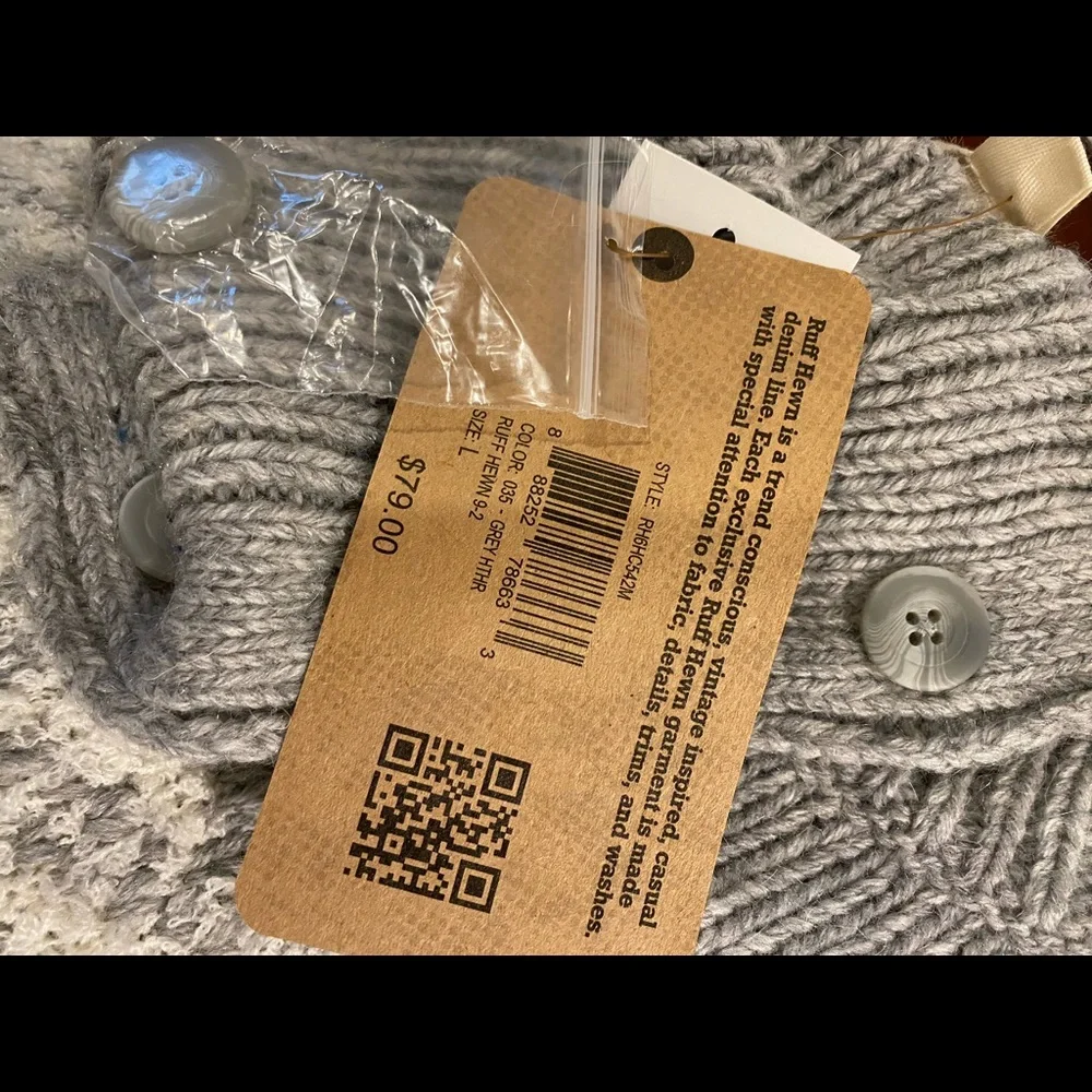 (Size S, L, XL) Gray/Cream Knit Sweater